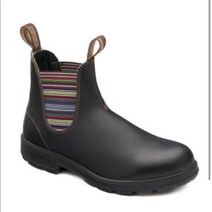 Blundstones Chelsea boot! Stripped sides!